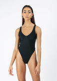 Mai One Piece - Ribbed Black