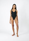 Mai One Piece - Ribbed Black